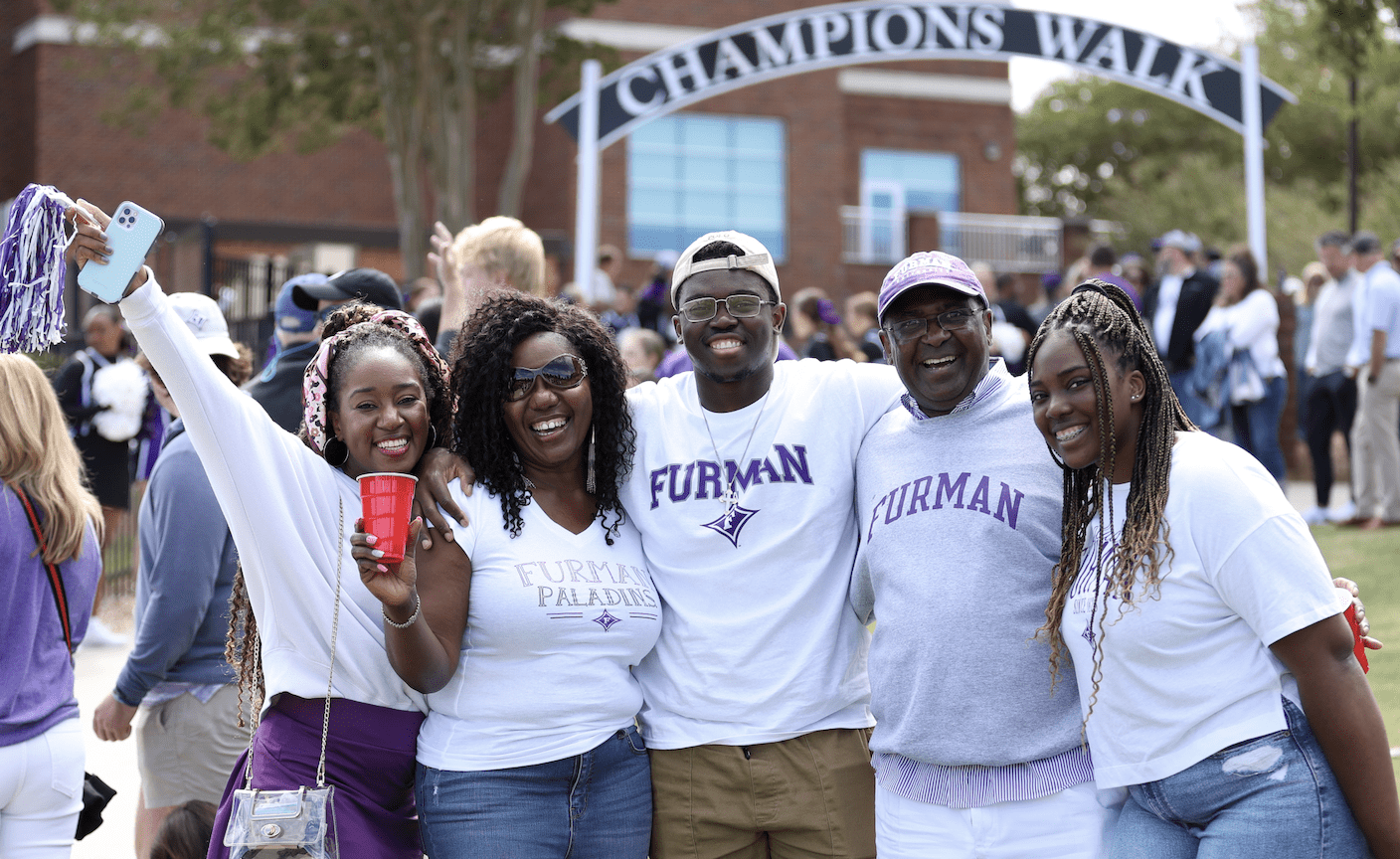 Family Weekend Hero Image