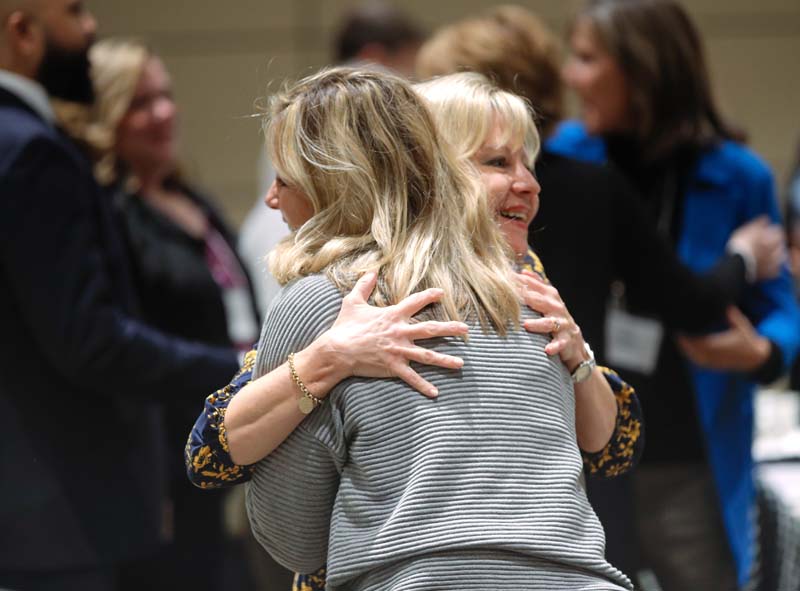 Susan Crowell and Becky Callaham, R3
