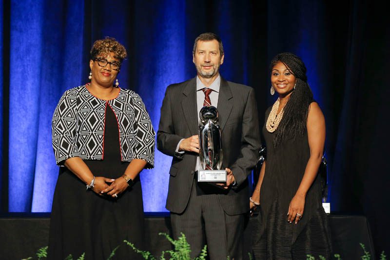 (l-r) Rhonda Hunt, Bert Stuck and Nika White