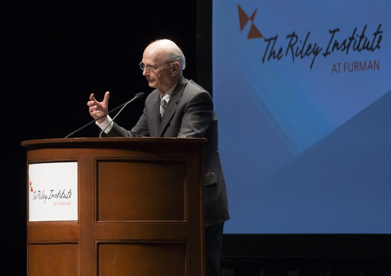 Secretary Riley introduces President Clinton