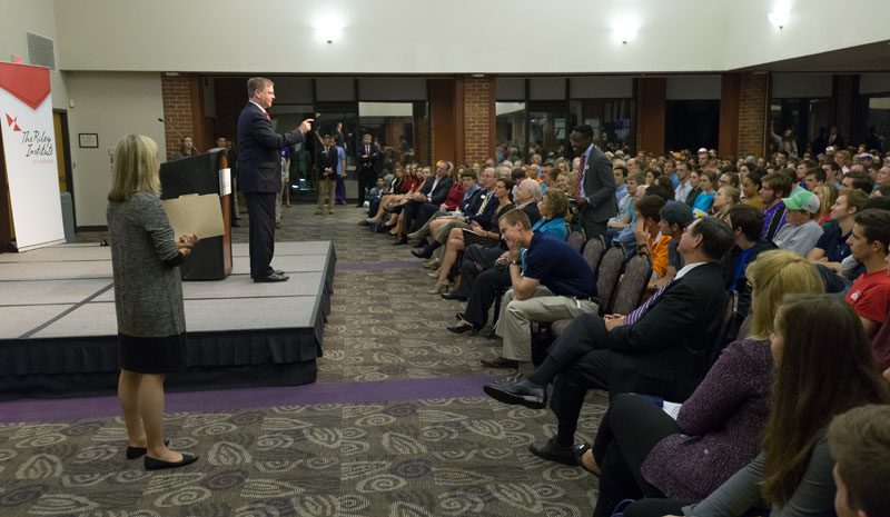 Chuck Rosenberg taking questions from the students