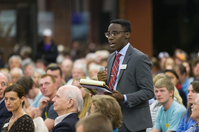 Jonathan Kubakundimana asking a tough question