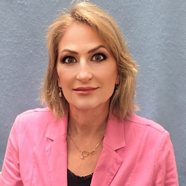 Head shot of Kay Cross