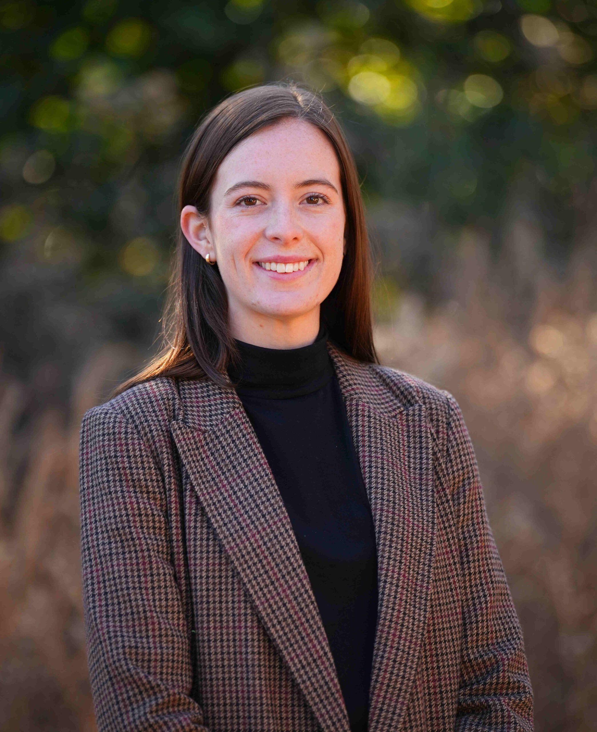 Woman, brown hair, in a blazer